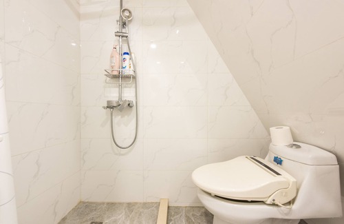 Huaihai Road Commercial Area House | Discover Moxi Inn: Family-Friendly Retreat in Shanghai