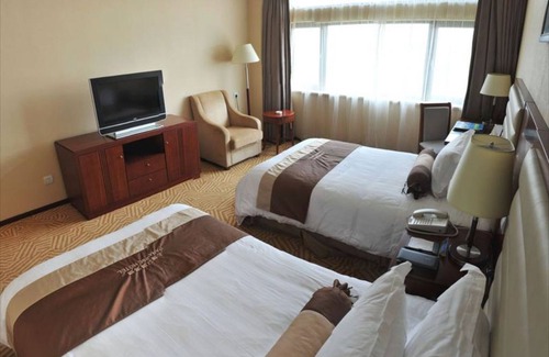 Yangpu Hotel | Inviting Shanghai Paradise Hotel with Family-Friendly Perks