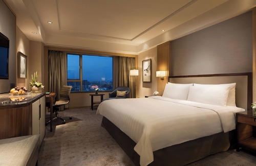 Chaoyang Hotel | Indulge in Shangri-La Changchun with Spa & Pool Access