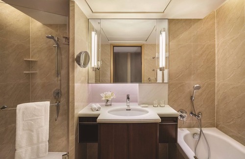 Chaoyang Hotel | Indulge in Shangri-La Changchun with Spa & Pool Access