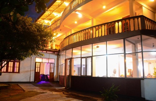 Unawatuna House | Oceanfront Retreat at Shanthi Beach Resort for Families