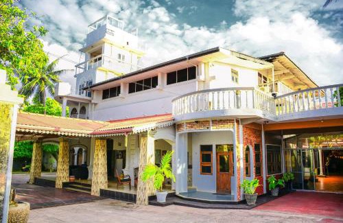 Unawatuna House | Oceanfront Retreat at Shanthi Beach Resort for Families
