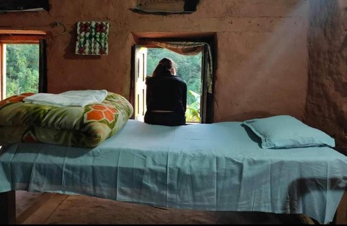 Bageshwar House | Welcoming Shanti Homestay: Family & Pet-Friendly Retreat