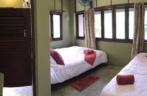 Wachira Phayaban Hotel | Budget-Friendly Shanti Lodge Bangkok with Spa & Dining