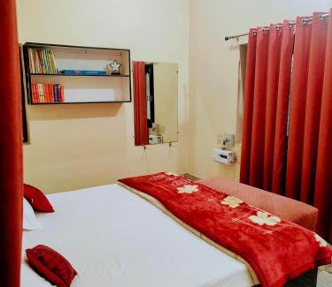 Faizabad Apartment | Family-Friendly 4BHK Stay at Shantiniketan in Ayodhya