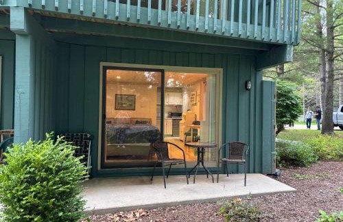 Bellaire House | Pet-Friendly Hilltop Condo with Oceanfront Sunset Views