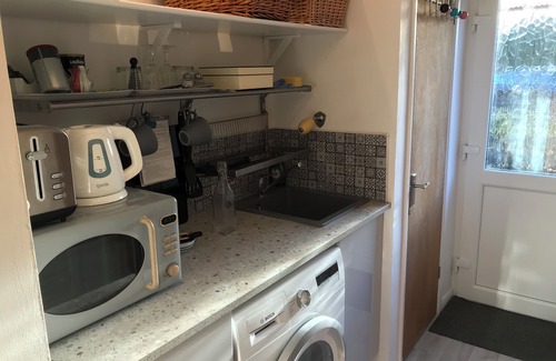 Whitstable House | Oceanfront Retreat at Shapeless Lodge - Rated 9.6/10