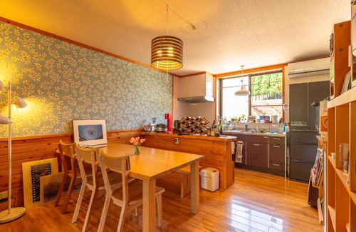 Takeo House | Top-Rated Retreat at Share Creative&Bed with Hot Tub & Breakfast