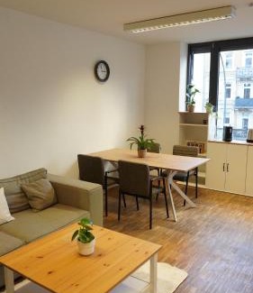 Rotherbaum Apartment | Relax at Apartment Grindelallee Hamburg with Pool Access
