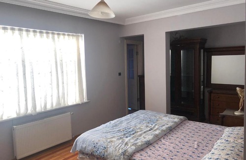 Maltepe House | Cozy Shared House & Private Room with Kitchen for Families