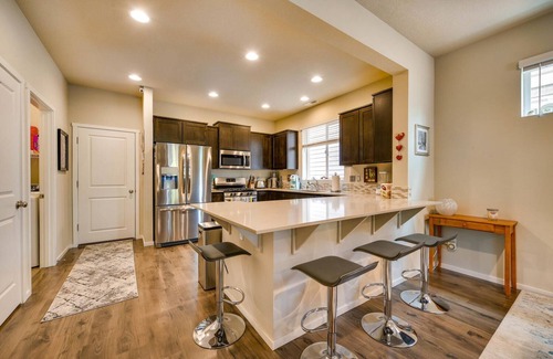 Rock Creek House | Cozy 2-Bedroom Stay with Ocean Views & Spa Amenities