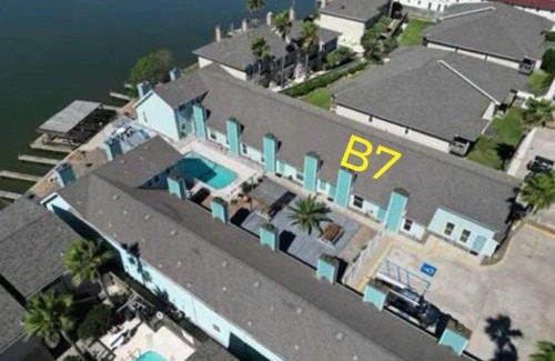 Corpus Christi House | Shared Pool Fishing Dock Walk to the Beach