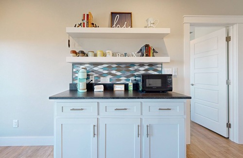 Bella Vista House | LCB13: Oceanfront Haven with Pool & Hot Tub Amenities