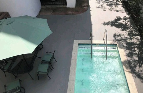 Koreatown Apartment | Budget-Friendly Shared Room in Vibrant Koreatown
