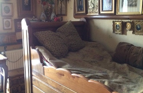 Maurepas-Patton Condo | Budget-Friendly Shared Room with Kitchen Access