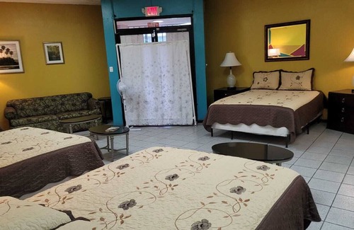 Hato Rey Central Apartment | Cozy Shared Unit Minutes from Airport with Kitchen Access