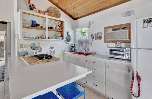 San Luis Obispo House | Experience Shari's Place: Unique Oceanfront Cottage Getaway