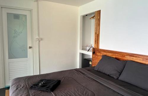 Koh Tao Apartment | Shark Bay room Shark