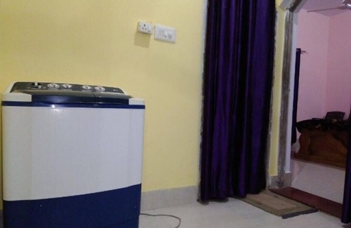 Varanasi House | Relax at Sharma Kunj Homestay with Private Pool Access