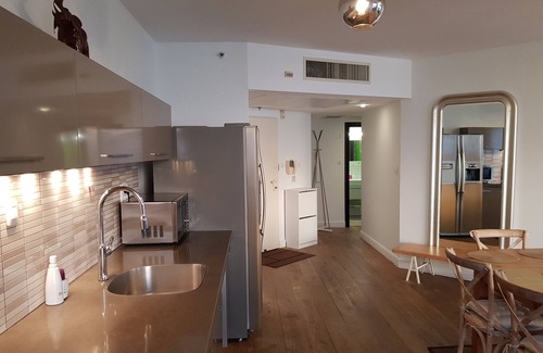 Bat Yam Condo | Beautiful 3-Bedroom Apartment in Bat Yam with Sea View