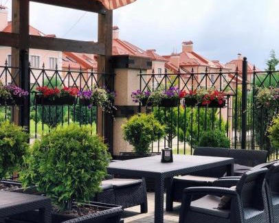 Chervonohrad Hotel | Discover Shato Hotel: Exceptional Amenities & 9/10 Rating