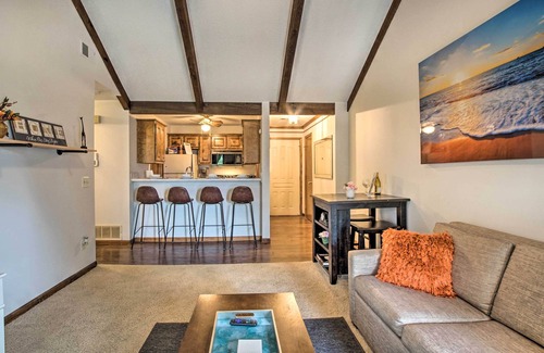 Shawnee Condo | Shawnee Condo: Family-Friendly Retreat Near Kansas City