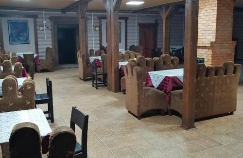 Lakhdenpohya Hotel | Welcoming Shchuchie ozero Hotel with Hot Tub & Breakfast
