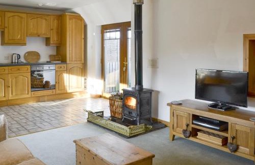 Fochabers House | Welcoming Shedend: A Pet-Friendly 4-Star Retreat