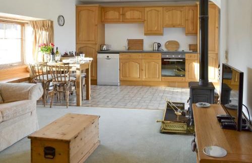 Fochabers House | Welcoming Shedend: A Pet-Friendly 4-Star Retreat