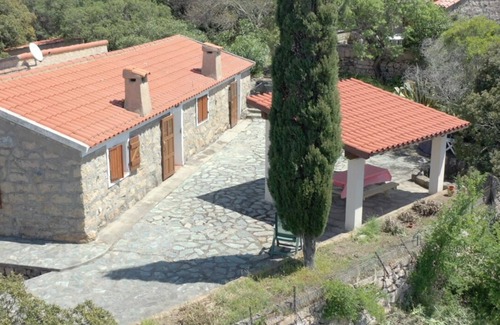 Sartene Cottage | Family-Friendly Retreat at Sheepfold on 200 Hectares