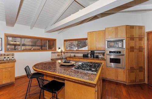 Moonridge Cabin | Sheephorn Lodge: Breathtaking Views & Relaxing Hot Tub!