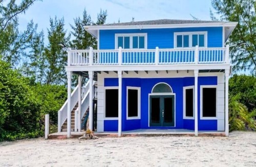 Tar Bay Apartment | Sheer Bliss BeachView Apt #4