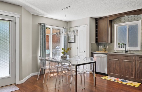 Southeast Calgary House | Unforgettable Stay at Sheer Perfection by QUARRY PARK