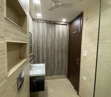 South Extension Bed & Breakfast | Cozy Sheesh Mahal Bed & Breakfast - Family Friendly Stay