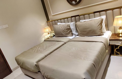 Malad West Hotel | Convenient Stay at Sheetal Residency with Family-Friendly Amenities