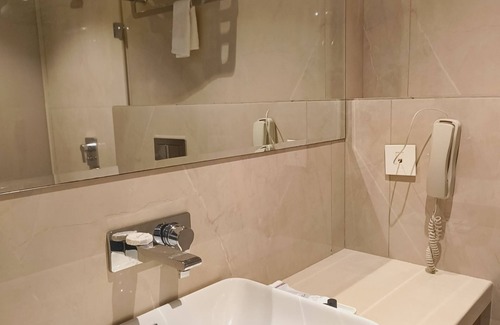 Malad West Hotel | Convenient Stay at Sheetal Residency with Family-Friendly Amenities
