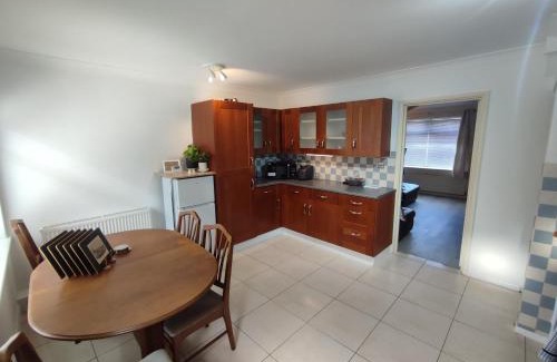 Sheffield House | Guest Rated: 9.8 at Sheffield Meadowhall with Free Parking