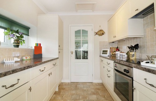 Penryn Cottage | Pet-Friendly Sheila's Cottage with Cozy Open Fire in Penryn