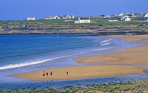 Spanish Point House | Oceanfront Retreat: Sheila's View in Spanish Point, Clare