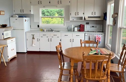 Prince County House | Outstanding Sheila’s Waterfront Cottage: Child-Friendly Retreat