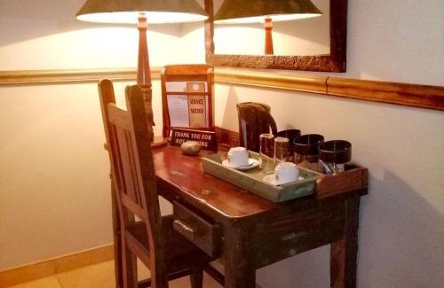 Lephalale House | Relax at Shelanti Game Reserve: Pool, Spa & Ocean Views