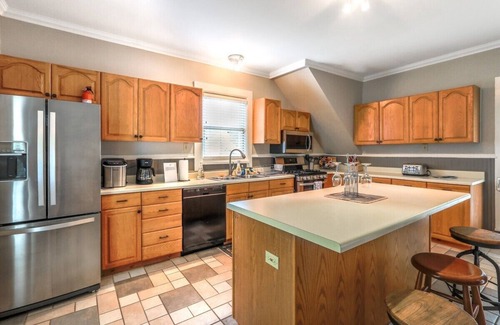 Lake Geneva House | Historic Lake Geneva Home Steps from Downtown Attractions