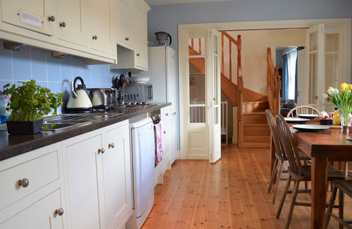 Colintraive Cottage | Pet-Friendly Shelduck Cottage by the Shore, Sleeps 7