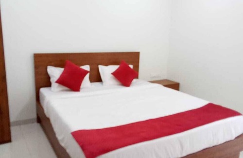 Maliwada Hotel | Comfortable Shelke Mama's Lodging with Family-Friendly Amenities