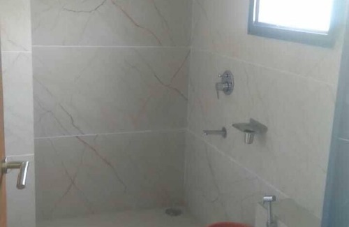 Maliwada Hotel | Comfortable Shelke Mama's Lodging with Family-Friendly Amenities
