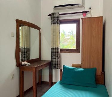 Pottuvil Division 2 Hotel | Shell Abay