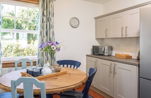 Newton Stewart Cottage | Relaxing 3 Bedroom Retreat in Portyerrock, Near Newton Stewart