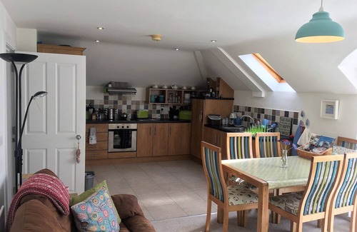 Coleraine Apartment | Experience Shell Hill Mews Apartment: Rated 9.8/10, Ocean View