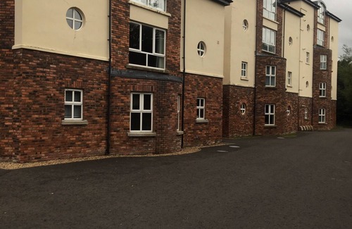 Coleraine Apartment | Experience Shell Hill Mews Apartment: Rated 9.8/10, Ocean View