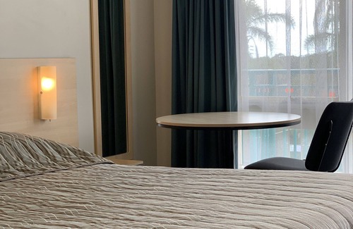 Shellharbour Hotel | Relax at Shellharbour Resort: Family-Friendly with Spa & Pool